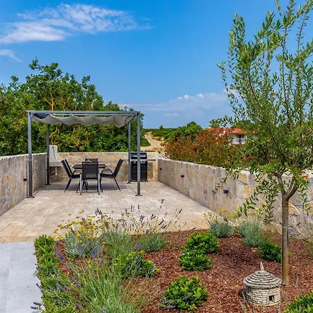 1 Bedroom Stunning In 아파트 *