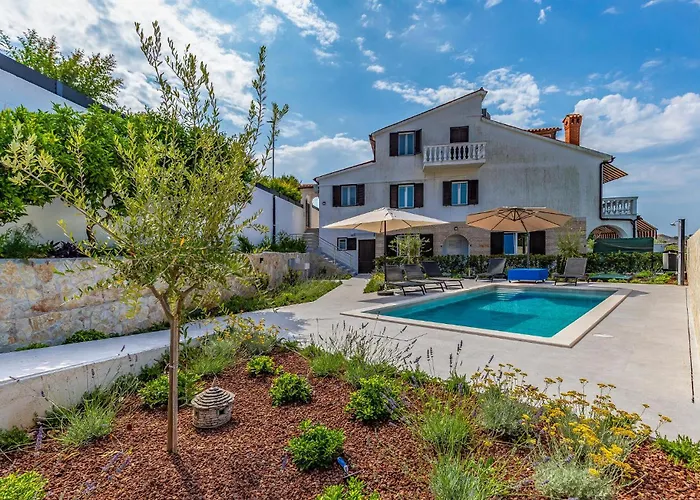 1 Bedroom Stunning In 메덜린