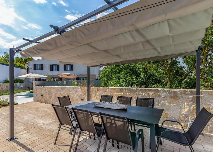 1 Bedroom Stunning In 아파트