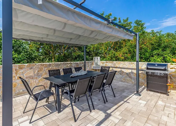 1 Bedroom Stunning In 아파트 *