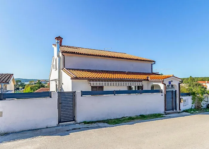 1 Bedroom Stunning In 메덜린