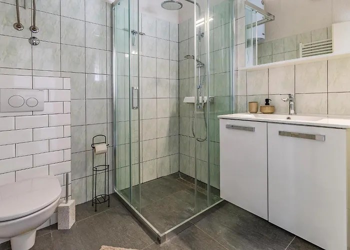 1 Bedroom Stunning In * 메덜린